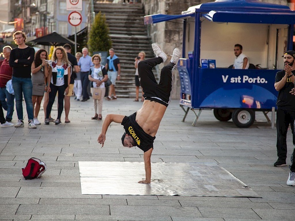 breakdance-2734133_960_720.jpg