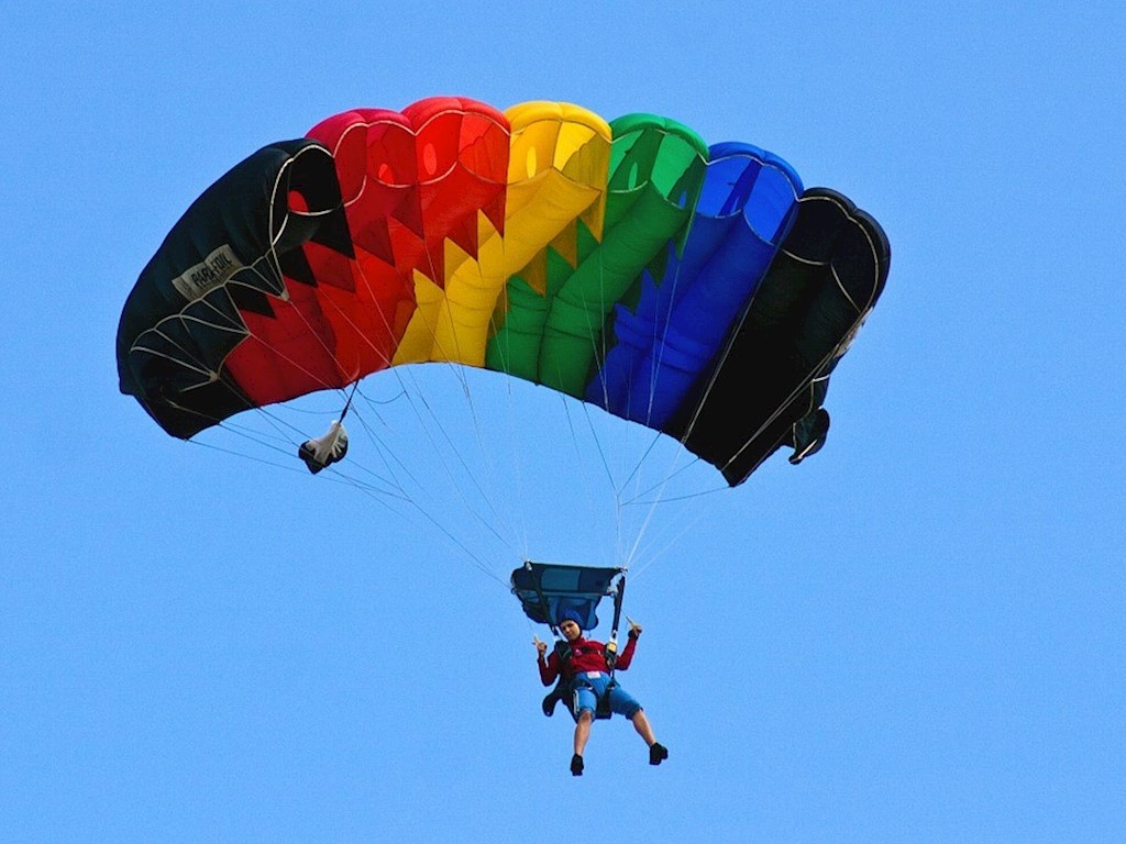 Parachute springen.jpg